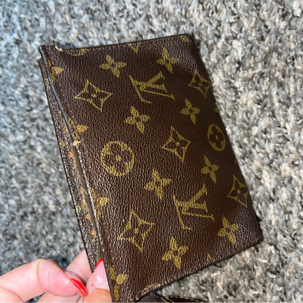 Louis Vuitton Wallet/Change Holder